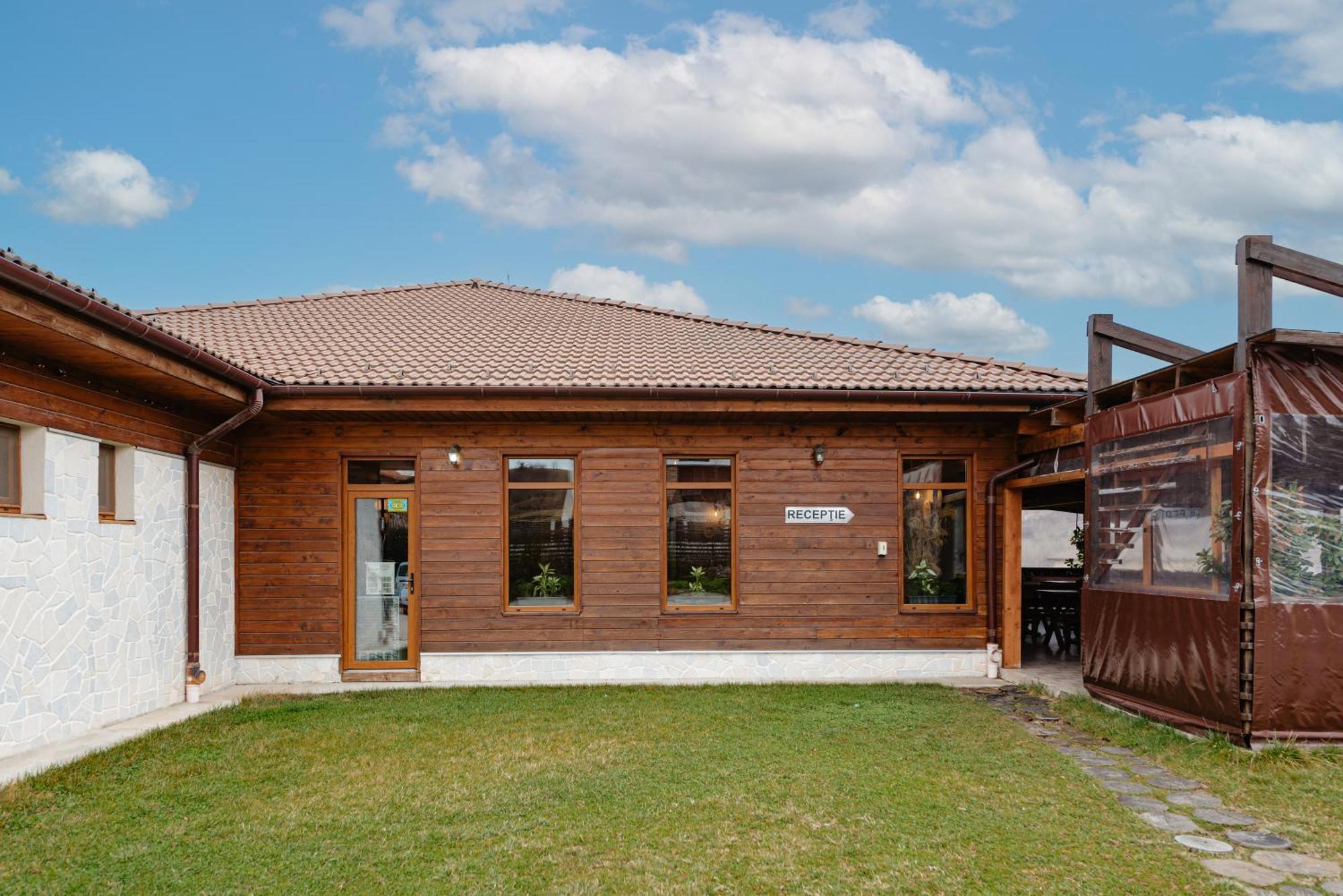 Casa Dinainte Spa Resort (Adults Only) Sălicea エクステリア 写真